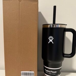Hydro Flask Matte Black Mug with Handle and Straw